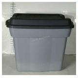 RUBBERMAID ROUGHNECK tote with lid, 24 gallon.