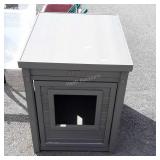 Ecoflex brand Cat Litter House, nice drop front