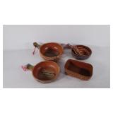 Decorative pottery, 1 piece has a crack.