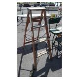 4ft Wooden Step Ladder