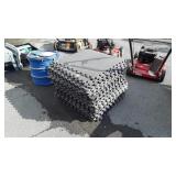 40pcs of interlocking Rubber Floor mats, 24" each