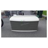Rubbermaid poly outdoor storage deck box