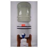 Mini beverage dispenser.