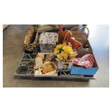 Skid lot: baskets, monkey, floral, Christmas