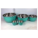 Nest of bowls, turquoise mixing bowl travel set