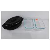 Small roasting pan, 2 glass Pyrex loaf pans