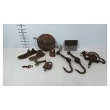 Griswold stove damper, small live animal trap,