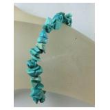 6mm blue howlite chip 8in stretch bracelet