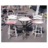 4pc Outdoor Furniture lot. Small Plant Stand, 2