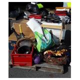 Skid lot of Miscellaneous Housewares Buyer takes
