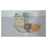 Electric wax burner and two Scentsy packs, not