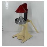 De-Luxe Juice King juicer, model "A", 13" tall