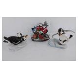 Three bird figurines, songbirds play bird noises