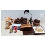 Wood lanterns, lighted Christmas Story statue