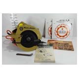 Black and Decker 7 1/4" circular saw with blades,