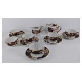 Five tea cups and saucers, 1 extra tea cup,