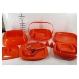 Poly picnic basket set, includes plates,