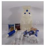 Advertising Pillsbury Doughboy baking set, cake