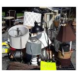 Skid of: home decor lamps table lamps and shades.
