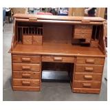 Oak s-roll roll top desk, 67" × 32" × 51", no key,