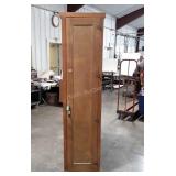 Locking office file cabinet with key, musky