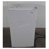 Kenmore mini fridge, works, 17" x 18.5" x 32"