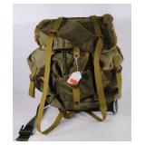 Hiking backpack, buckle is cracked