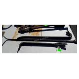 3pc tools, 2 pry bars, one hook type grab.
