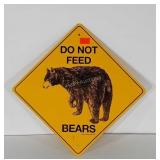 Do Not feed the bears metal sign, 12" x 12"