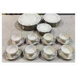 Lenox China, Brookdale 40 pieces service for 8