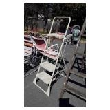 Cosco Tri-Step Project ladder with work Platform