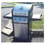 Dyna-Glo 3 burner Propane Grill, clean condition