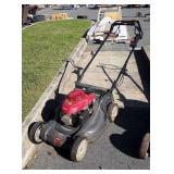 Honda HRX 217 Self Propelled Pushmower,