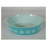 Pyrex baking dish 1 1/2 quart, baby blue