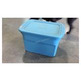 Sterilite tote with lid 20ga