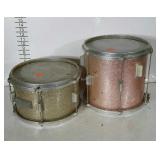 Two Tom-Tom drums. Metallic glitter finish.