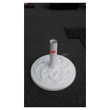 White umbrella stand