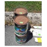 4 gallons Valspar Barn & Fence oil Paint White,