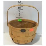 Peterboro fruit bushel basket with protector - 9"