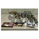 Kitchenware - Pyrex smokey glass bowl, stainless