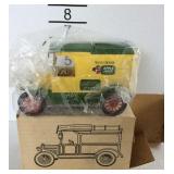 Ertl Die-cast White House 1913 Model T Delivery