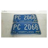 Matched set of MARYLAND 1971 license plates.