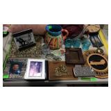 Group - decor wall plaques, photo albums, votive