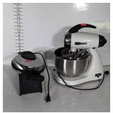 Mixmaster kitchen mixer with beaters,2 bowls,
