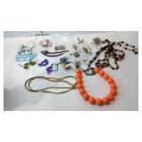 costume jewelry, goldtone chain, beaded