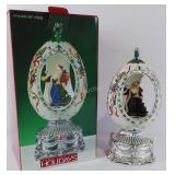 Santa music box, plays music, new in box