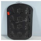 Wilton Christmas cookie sheet, gingerbread men
