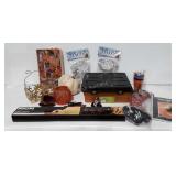 Halloween decor, includes maple leaf garland,