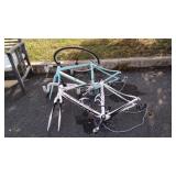 Two Cannondale Synapse Bike Frames with one wheel