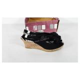 No Boundaries Reagan wedges, size 8 with box